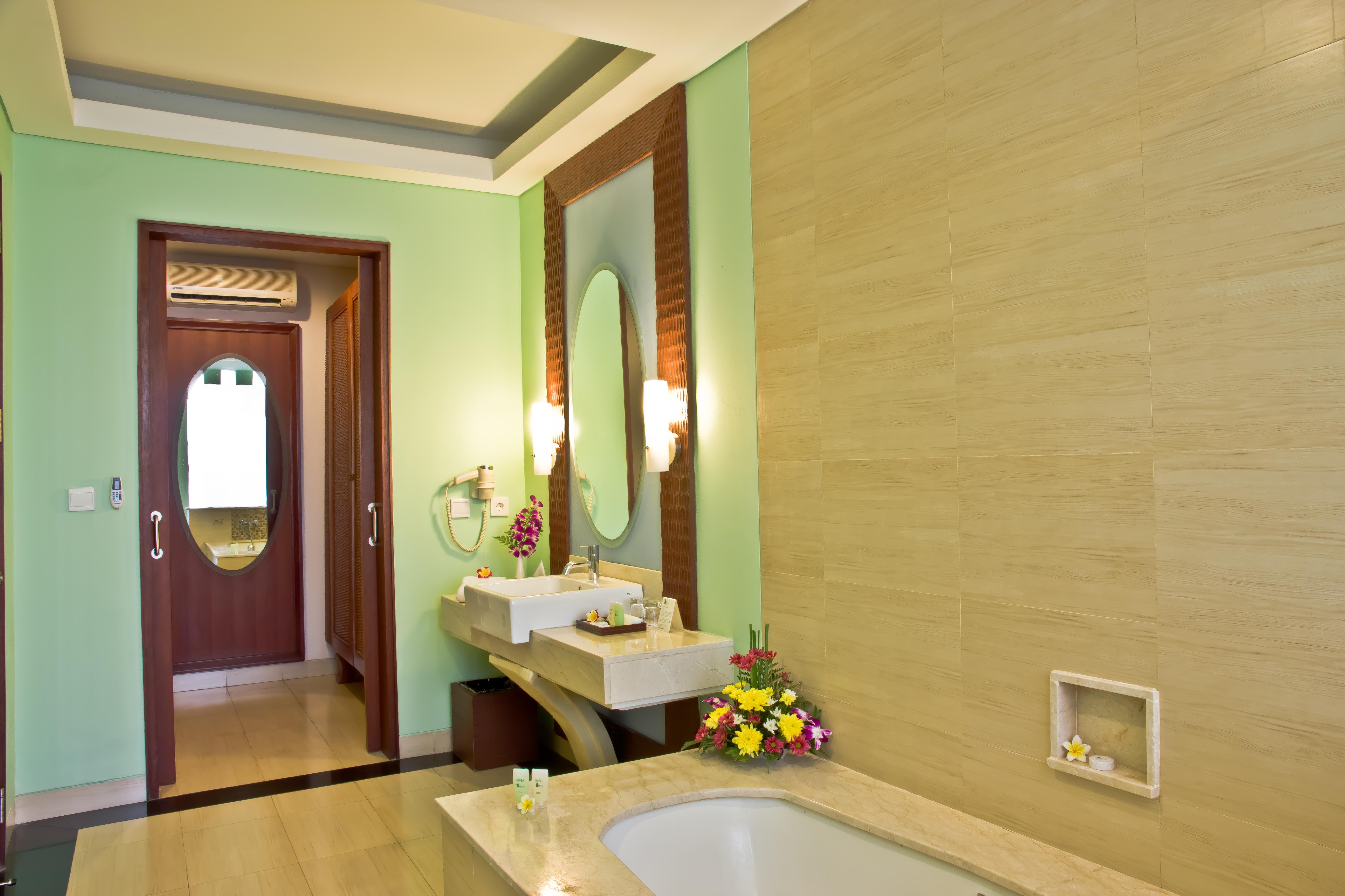 The Rani Hotel & Spa Kuta Lombok Exterior foto