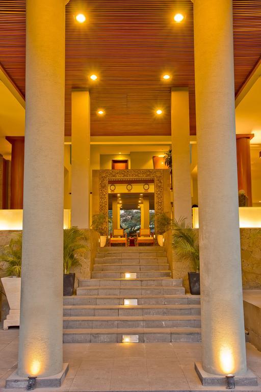 The Rani Hotel & Spa Kuta Lombok Exterior foto